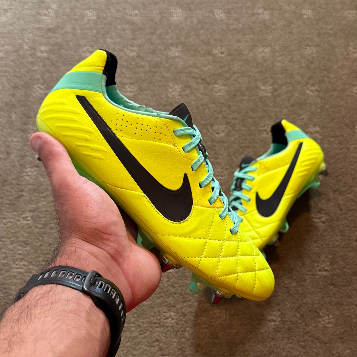TIEMPO LEGEND 4
