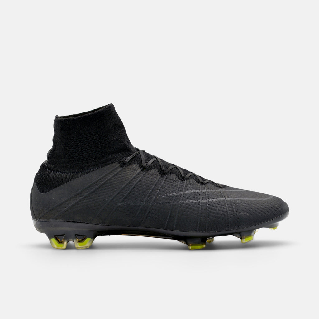 Nike Mercurial Superfly IV FG Black / Volt / Black football boots — photo 1